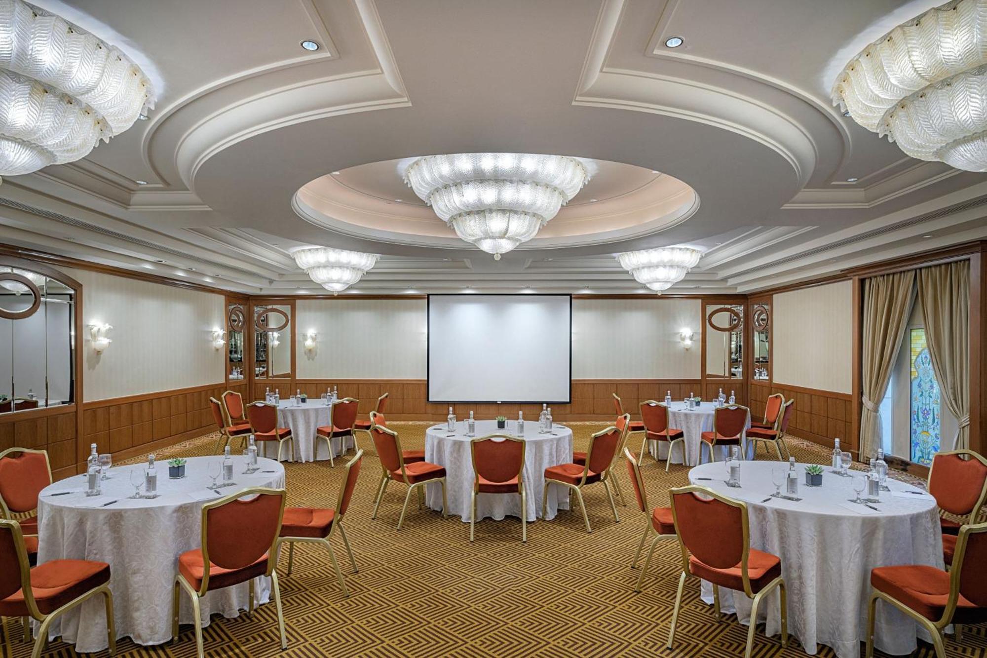 Sheraton Dubai Creek Hotel & Towers Kültér fotó Meeting room